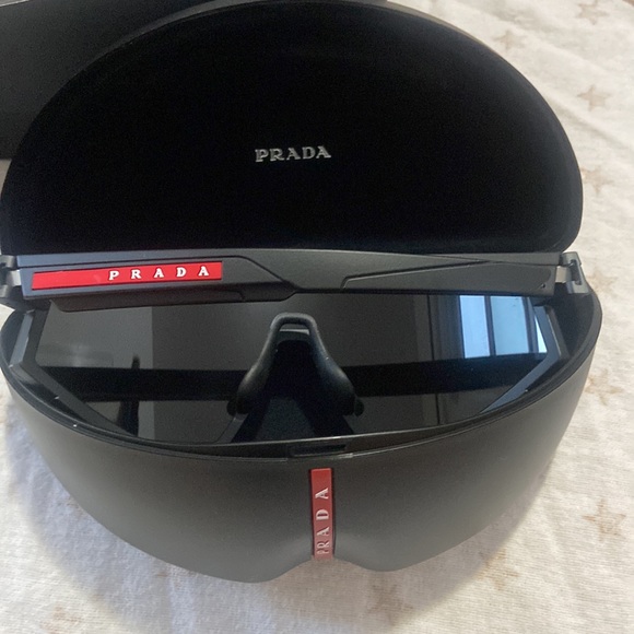 Brand New Prada sunglasses - Picture 3 of 4